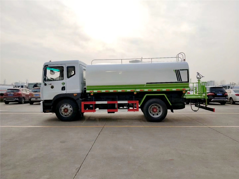 國六【12-15立方】東風D9 灑水車